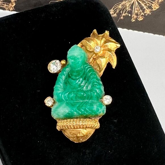 Buddha Green Glass Brooch - Picture 1 of 4
